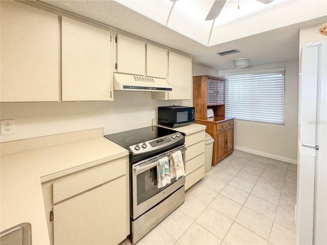 APT-836 - 8211 Brent St, Condo with 2 bedrooms, 2 bathrooms and null parking in PORT RICHEY FL | Image 7