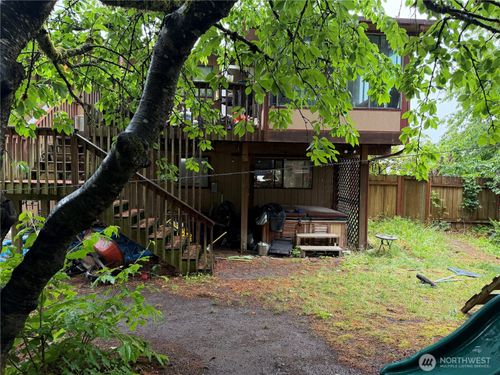 1520 Nw Lakehill Cir, Silverdale, WA, 98383-8771 | Card Image