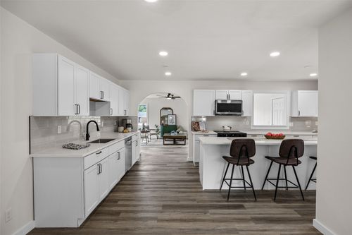 4050 Charter Oak Ln Se, Cedar Rapids, IA, 52403-1004 | Card Image