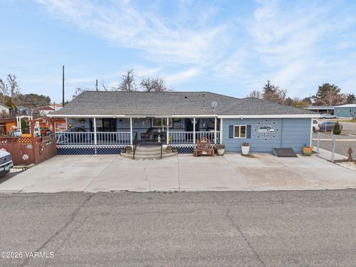 232 6th Ave, Mabton, WA, 98935-0196 | Card Image