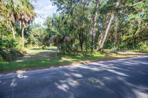 125 Horse Island Rd, Saint Helena Island, SC, 29920-4737 | Card Image