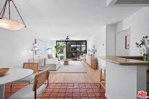 b3160-7777 W 91st St, Playa del Rey, CA, 90293-8309 | Card Image