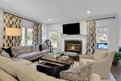 180 Taxter Rd, Irvington, NY, 10533-1116 | Card Image