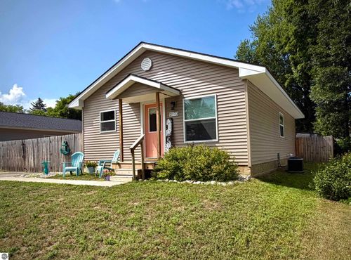 2173 West St, Central Lake, MI, 49622-9268 | Card Image