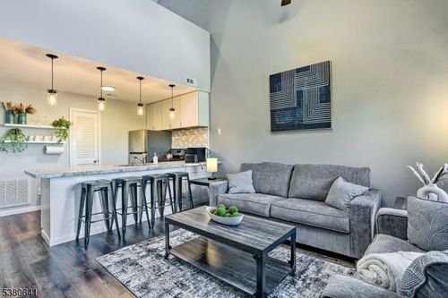 unit-6-1 Big Sky Dr, Vernon, NJ, 07462-4597 | Card Image