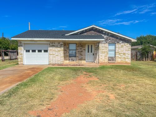 400 S Poplar St, Archer City, TX, 76351-1618 | Card Image