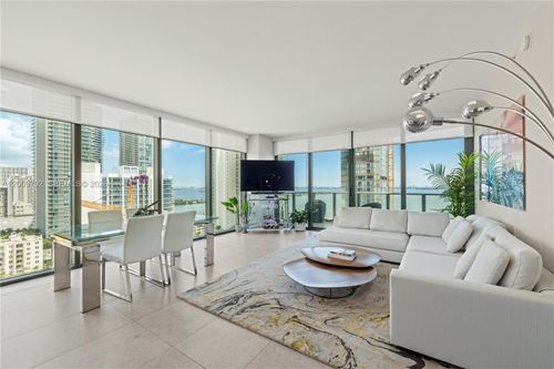 2001-460 Ne 28th St, Miami, FL, 33137-4675 | Card Image