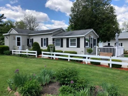 167 S Division St, Hesperia, MI, 49421-9406 | Card Image