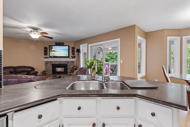 10056 Kenswood Drive, House other with 4 bedrooms, 3 bathrooms and 6 parking in Chilliwack BC | Image 8