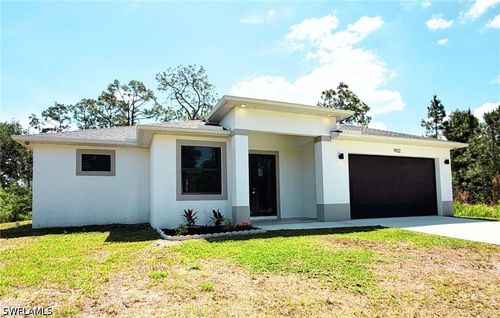 902 Magnolia Ave, Lehigh Acres, FL, 33972-8127 | Card Image