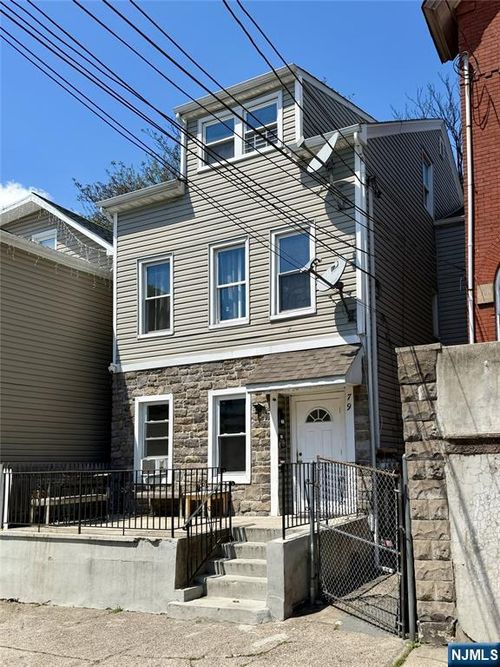 79 Godwin Avenue, Paterson, NJ, 07501 | Card Image