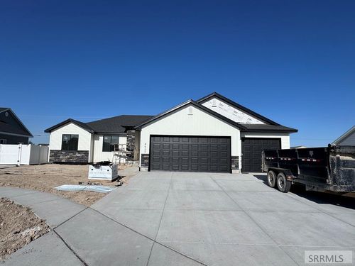 4937 Pierce Ave, Chubbuck, ID, 83202-5299 | Card Image