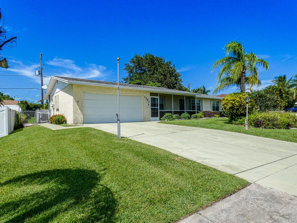 1593 Ne 24th Street, Sold in Jensen Beach Zoocasa