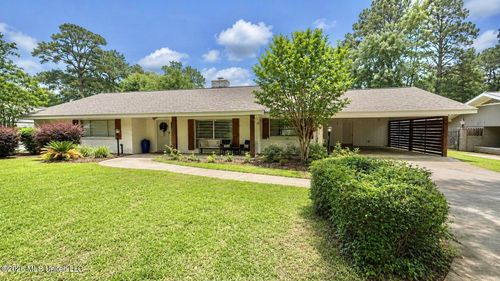 403 Pine Dr, Brookhaven, MS, 39601-4063 | Card Image