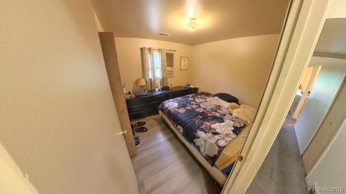 12657 Kentfield St, Detroit, MI, 48223-3330 | Card Image