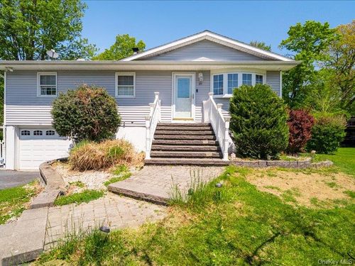 35 Maple Ln, Monroe, NY, 10950-1024 | Card Image