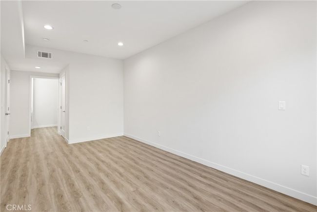 UNIT-520 - 419 N Chandler Ave, Condo with 3 bedrooms, 3 bathrooms and 3 parking in Monterey Park CA | Image 9