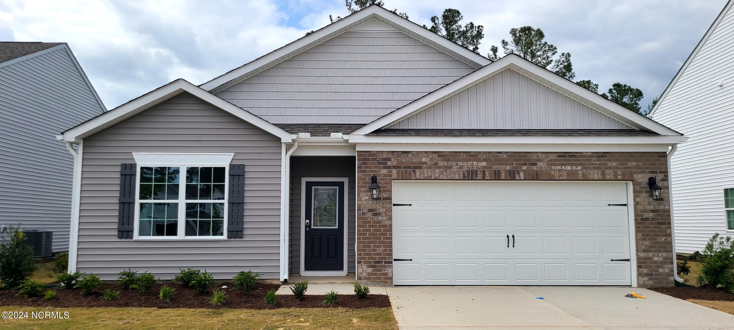 Montford Dr, New Bern, NC 28562