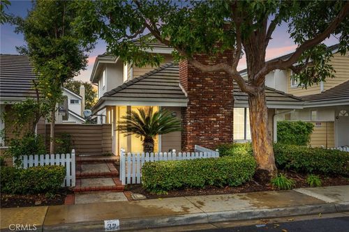 32 Spinnaker, Irvine, CA, 92614-7064 | Card Image
