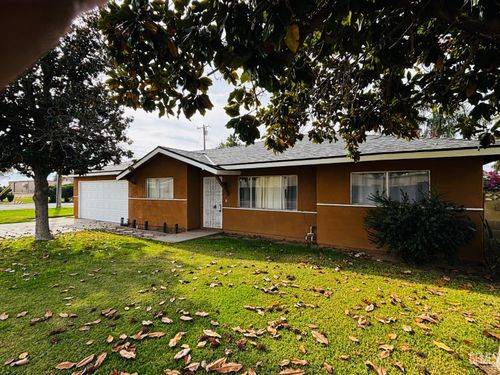 795 S Derby St, Arvin, CA, 93203-2307 | Card Image