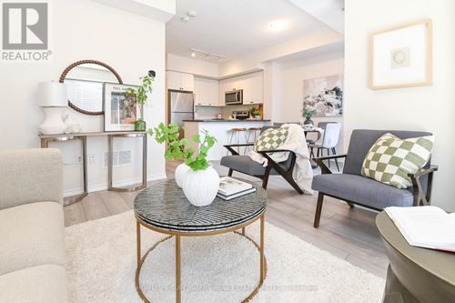 347-500 S Kingbird Grove W, Toronto (Rouge), ON, M1B0E4 | Card Image