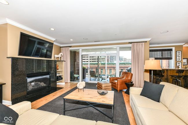 UNIT-303 - 333 Massachusetts Ave, Condo with 3 bedrooms, 2 bathrooms and null parking in Indianapolis IN | Image 9