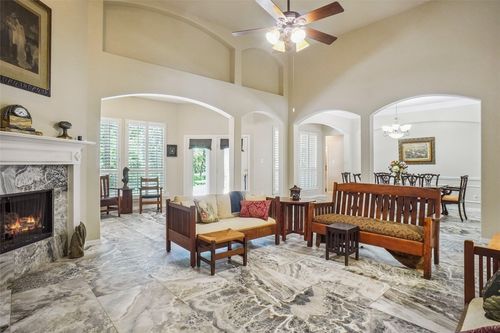 1100 Cogburn Ct, Shady Shores, TX, 76208-5126 | Card Image