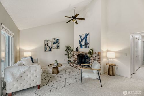 j302-12904 126th Ct Ne, Kirkland, WA, 98034-3275 | Card Image