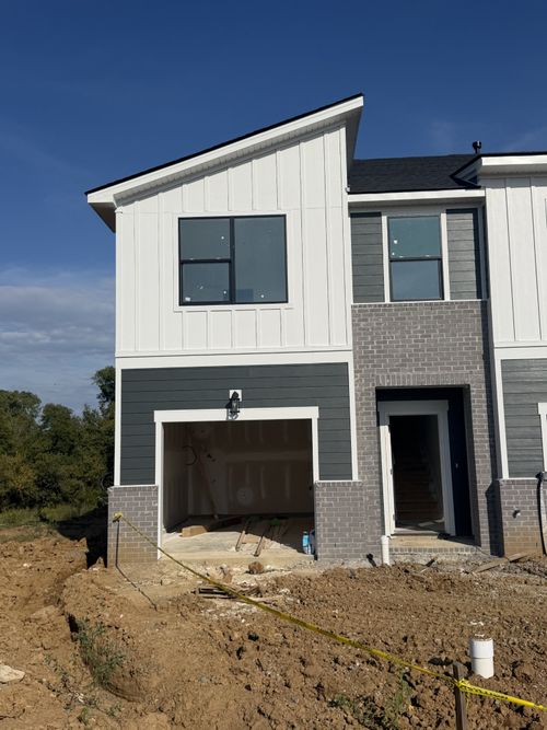 1172 Old Creek Bend, Gallatin, TN, 37066 | Card Image