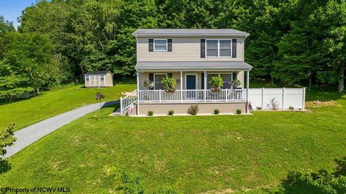 57 Stags Leap Dr, Belington, WV, 26250-9314 | Card Image