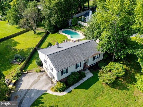271 Beacon Dr, PHOENIXVILLE, PA, 19460-2046 | Card Image