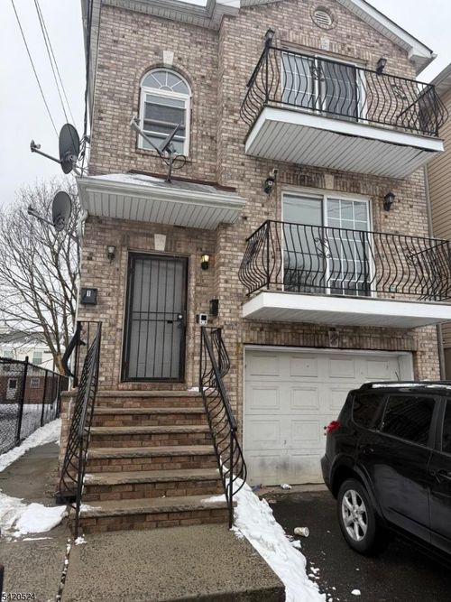 537 S 18th St, Newark, NJ, 07103-1101 | Card Image