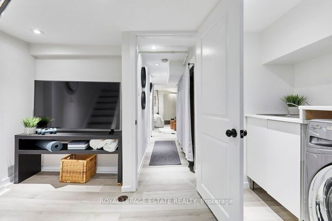 16 Firstbrooke Rd, House attached with 4 bedrooms, 3 bathrooms and 1 parking in Toronto ON | Image 36