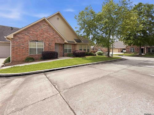 94-7111 Village Charmant Dr, Baton Rouge, LA, 70809-7806 | Card Image