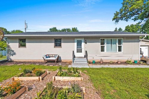 913 S Cleveland Street, Shawano, WI, 54166 | Card Image
