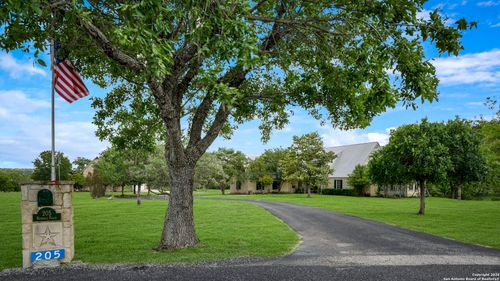 205 Kendall Falls Rd, Comfort, TX, 78013-3808 | Card Image