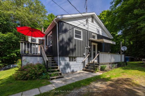 9 Woods Lane, Seguin, ON, P2A2W8 | Card Image