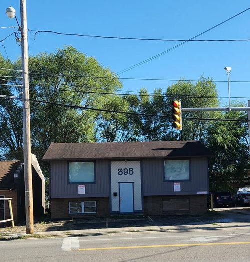 395 W Main St, Newark, OH, 43055-4126 | Card Image