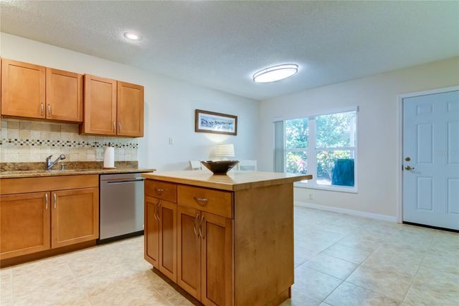 5 - 2291 Americus Boulevard W, Condo with 2 bedrooms, 2 bathrooms and null parking in Clearwater FL | Image 13