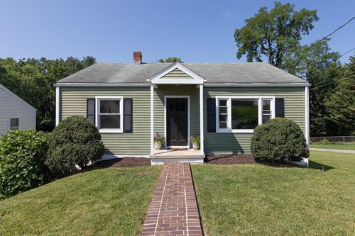 122 Fraser Ln, STAUNTON, VA, 24401 | Card Image