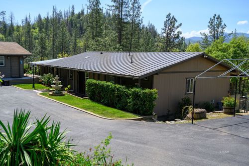 880 Union Hill Rd, Douglas City, CA, 96024 | Card Image