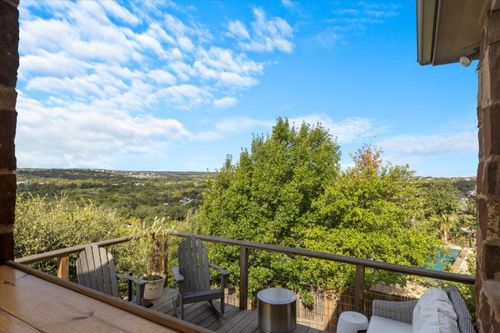 7721 Journeyville Dr, Austin, TX, 78735-1829 | Card Image