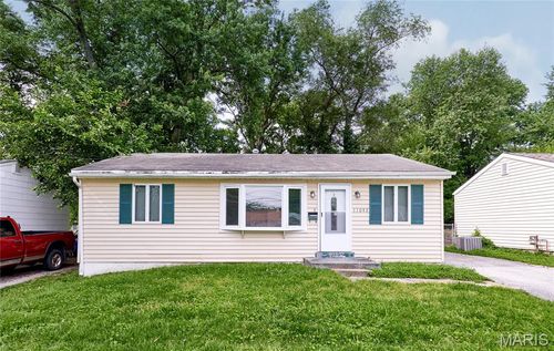 11042 Florence Ave, Saint Ann, MO, 63074-2119 | Card Image