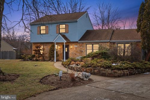 2092 Hawthorne Ln, HATFIELD, PA, 19440-2107 | Card Image