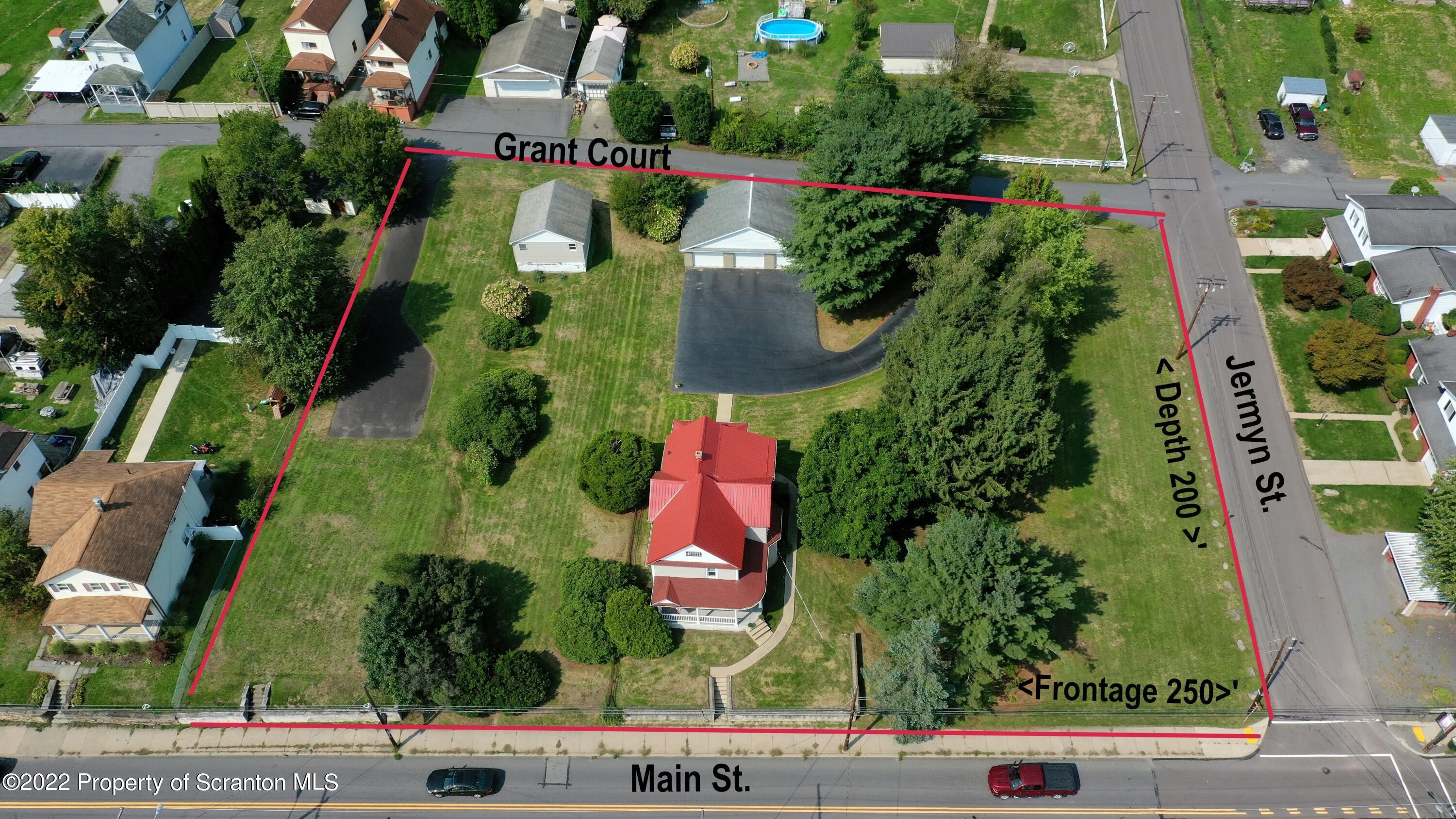 961 Main St, Dickson City, PA 18519