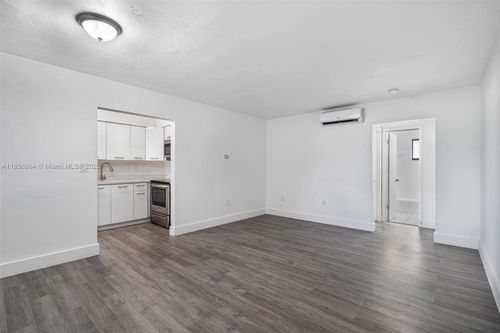 apt-5-7600 Pembroke Rd, Miramar, FL, 33023-2596 | Card Image