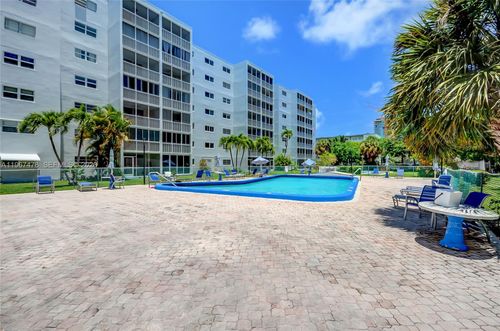 702-301 Ne 14th Ave, Hallandale Beach, FL, 33009-7445 | Card Image
