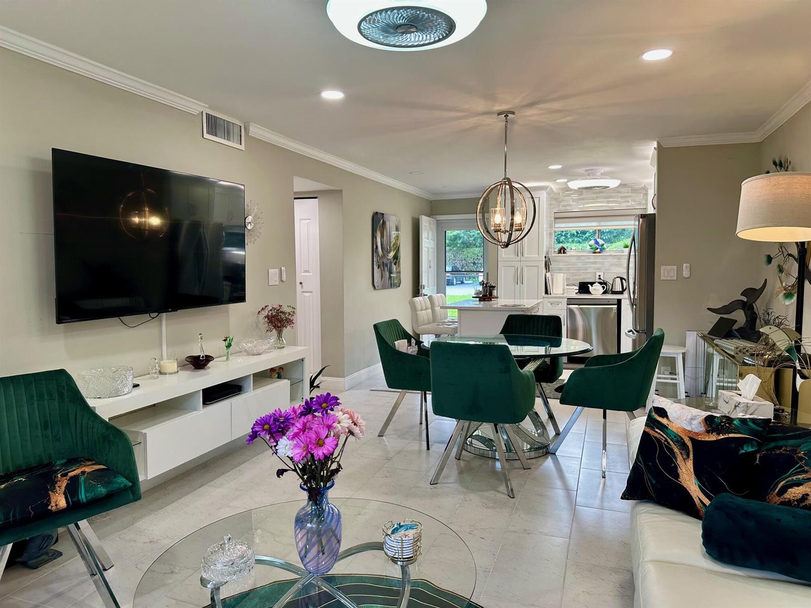 Residential Lease in Lake Worth 2