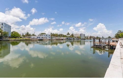apt-25-8210 Byron Ave, Miami Beach, FL, 33141-4360 | Card Image