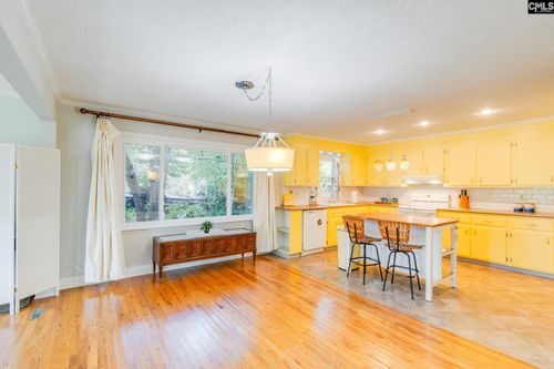 7711 Crestbrook Rd, Columbia, SC, 29223-5605 | Card Image